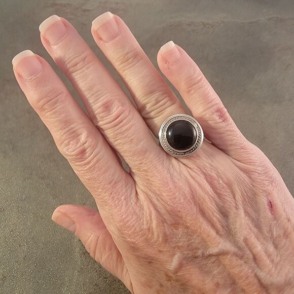 Vintage Sterling Onyx Round Cable Bezel Ring - Picture 3 of 13